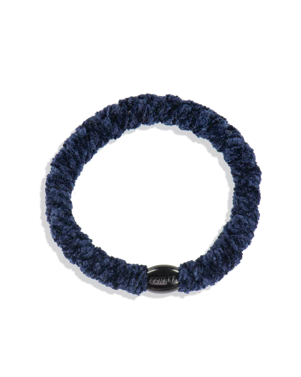 KKNEKKI Velvet Navy. Chic and useful Kknekki hairband in navy.