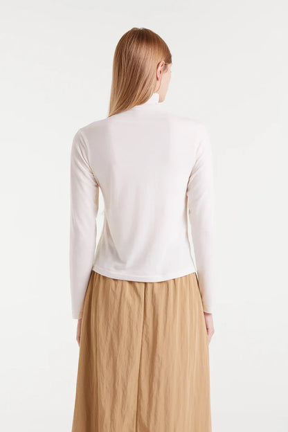 White highneck t-shirt