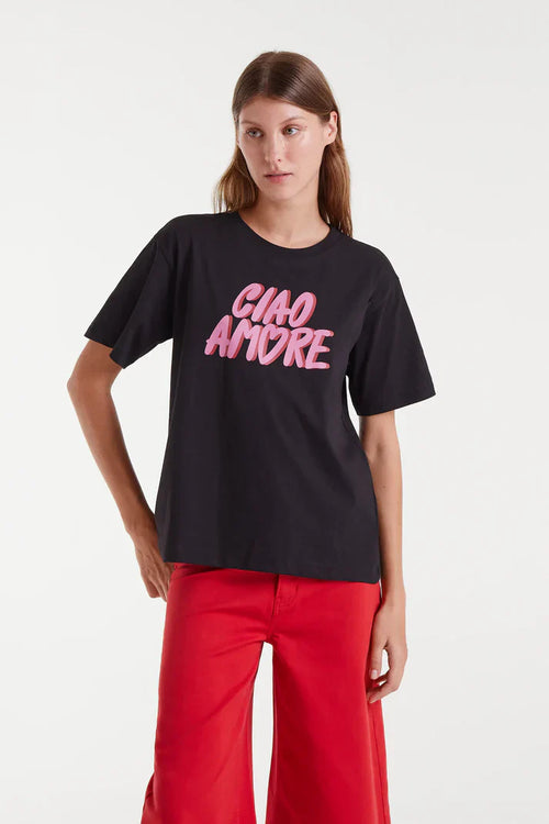 Trendy women’s oversized black t-shirt with playful "ciao amore" typography print