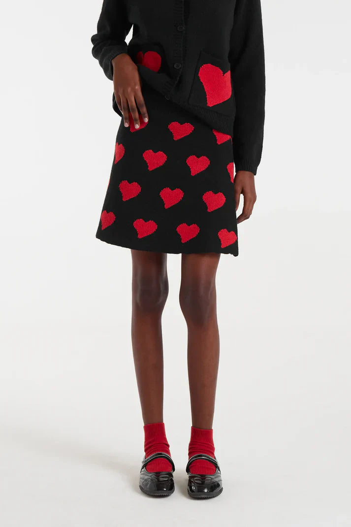 Trendy women’s black and red heart motif knit skirt