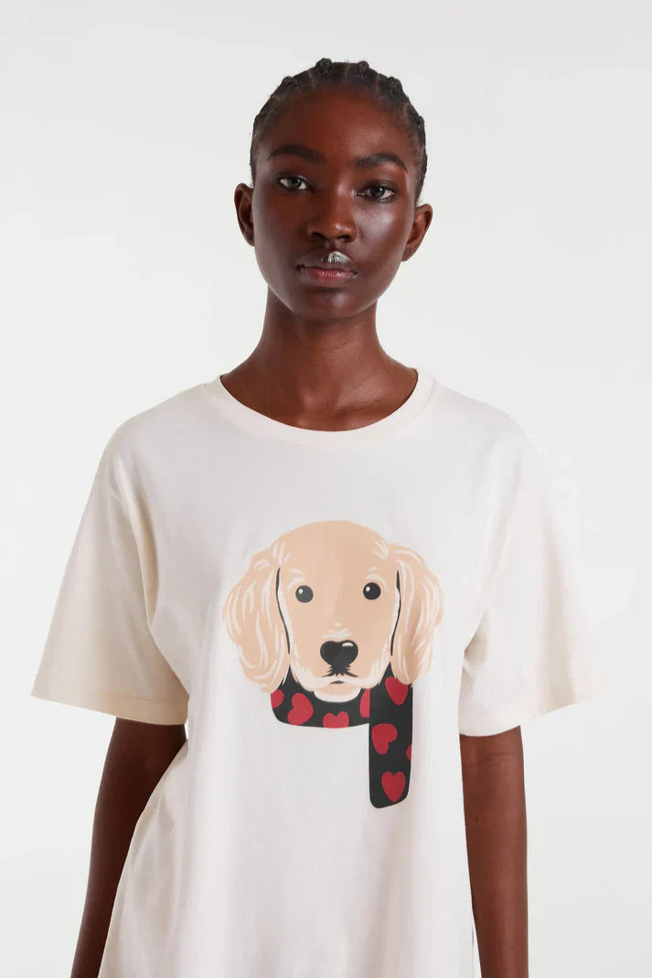 Women’s oversized graphic tee with cute dog and heart scarf print