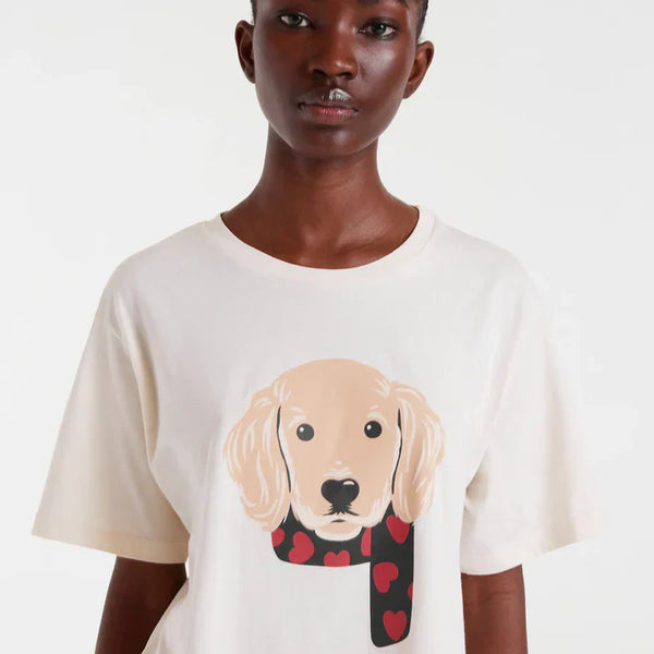 Women’s oversized graphic tee with cute dog and heart scarf print