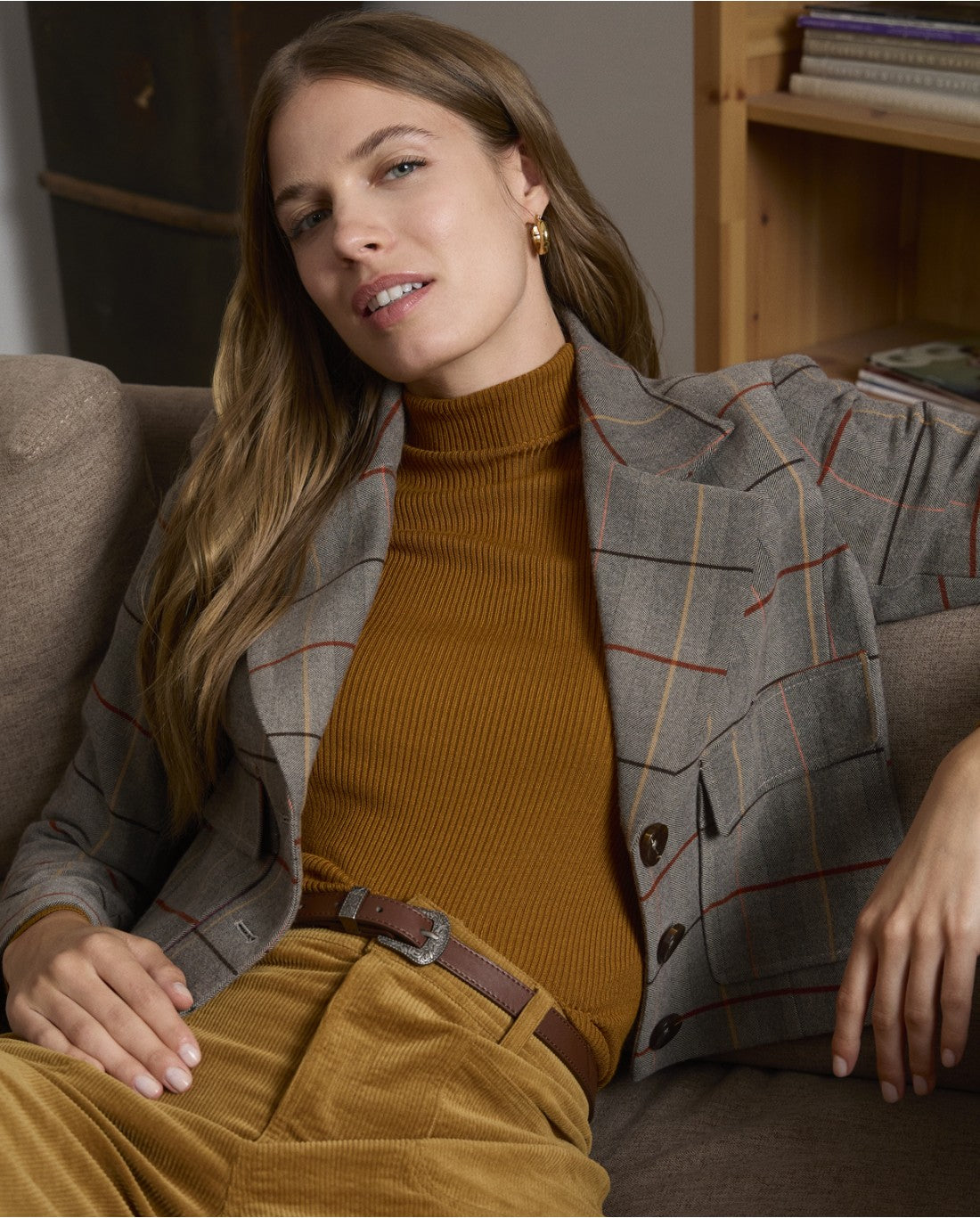 Cropped plaid blazer