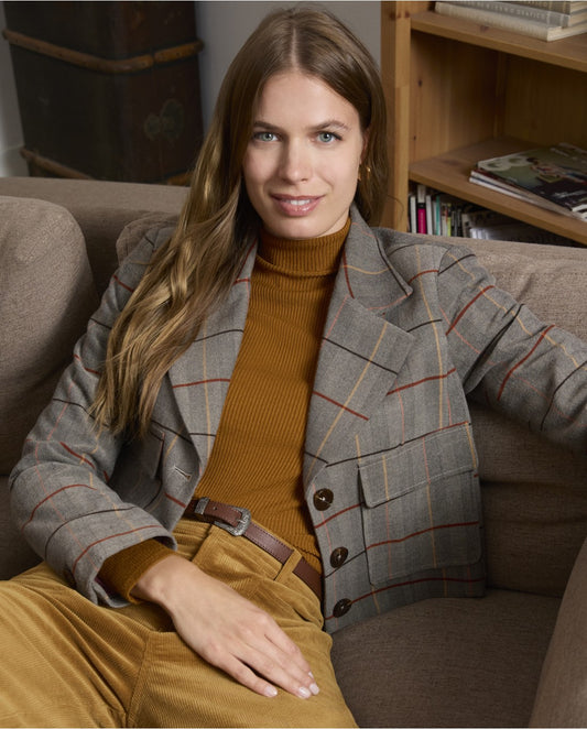Cropped plaid blazer