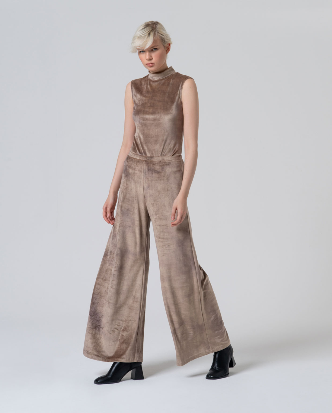 Women's taupe velvet wide-leg pants, high-waisted palazzo trousers with a soft luxe finish for elegant evening outfits
