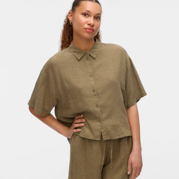 Women's olive linen-blend button-front shirt with short sleeves, relaxed fit and classic collar for effortless everyday style and summer comfort.