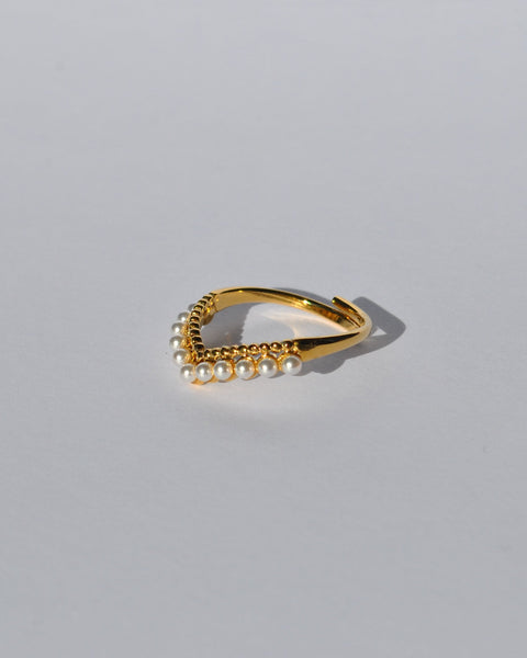V-Shaped Pearl Ring