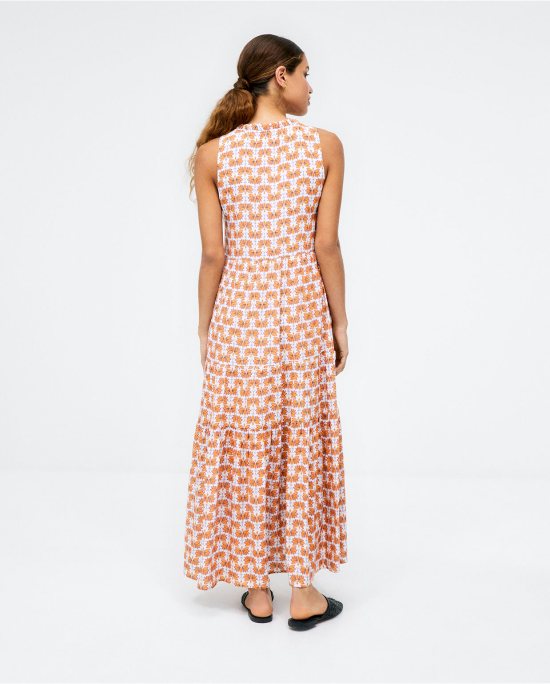 Vacation-ready floral maxi dress designed for comfort, style, and effortless elegance.