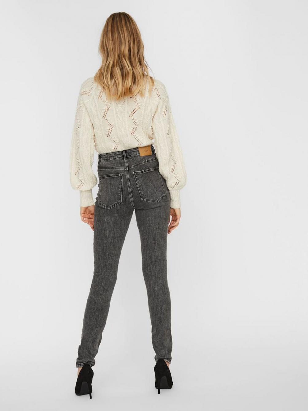 High-waisted gray skinny jeans with sculpting fit and contemporary everyday appeal.