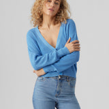 Women's trendy cardigan sweater with relaxed shape and versatile seasonal appeal.