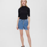Comfortable everyday jean shorts in a light blue wash designed for effortless warm-weather outfits.