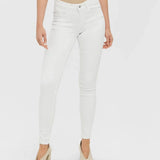 Women’s white skinny jeans with high-rise fit and stretch denim for sleek everyday casual style.