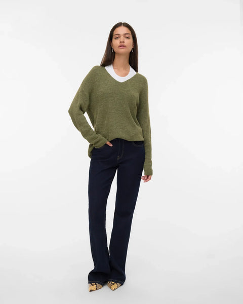 Women’s olive green V-neck sweater with relaxed fit and long sleeves for chic casual fall and winter outfits.