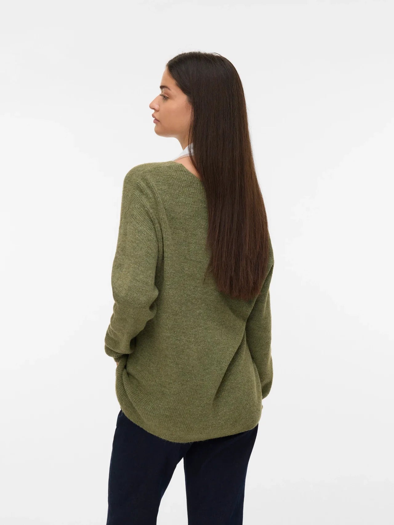 Women’s casual olive V-neck pullover knit sweater for minimalist fall and winter wardrobe essentials.