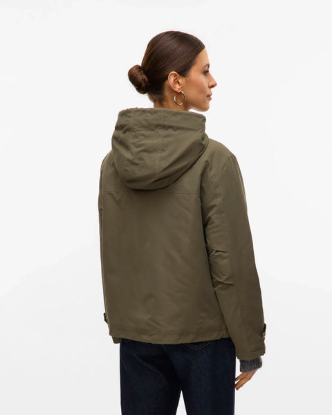 Women’s olive green casual jacket with hood, snap closure, and utility-style pockets for versatile weekend and travel outfits.