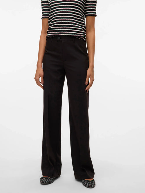 Fashion-editor tailored pants with relaxed fit and elevated monochrome styling